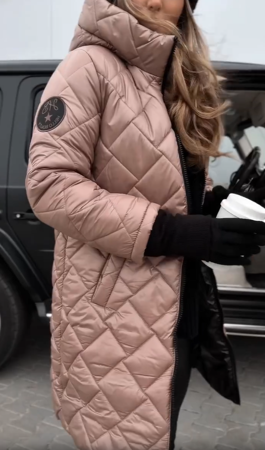 Bogna | Elegante gesteppte Daunenjacke mit Kapuze