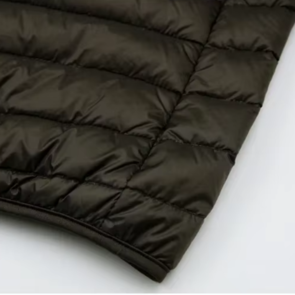 Leichte Daunenjacke mit Entendaunen