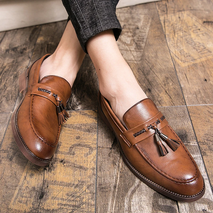 Leder Loafers mit Quasten