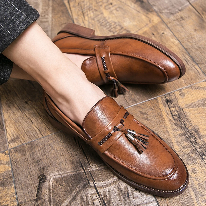 Leder Loafers mit Quasten