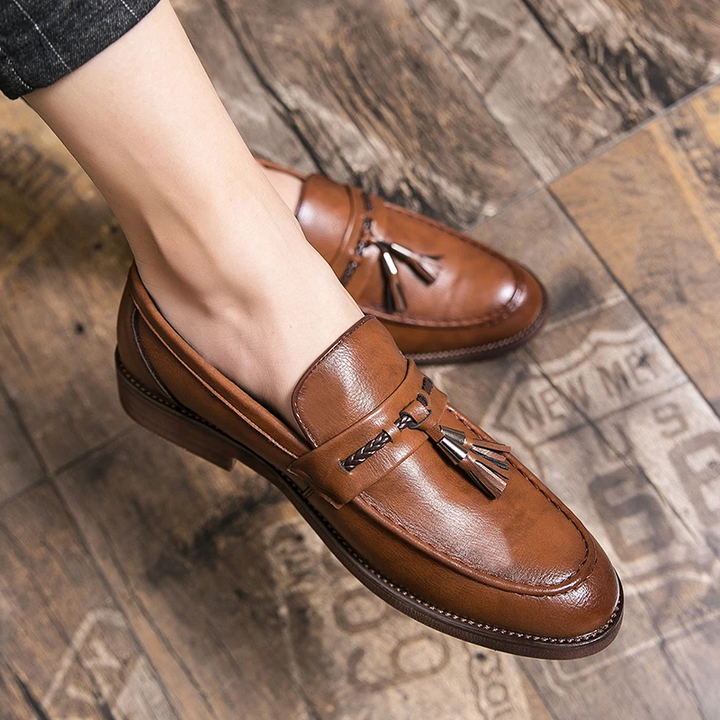Leder Loafers mit Quasten