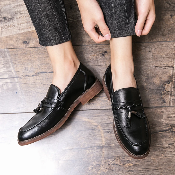 Leder Loafers mit Quasten