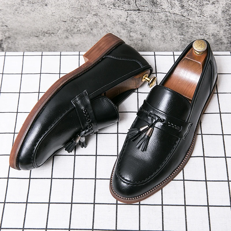 Leder Loafers mit Quasten
