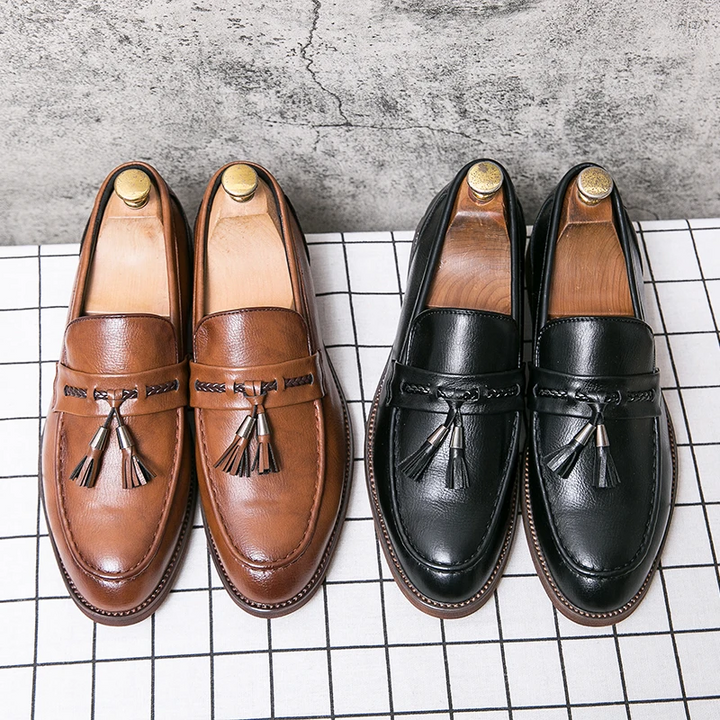 Leder Loafers mit Quasten