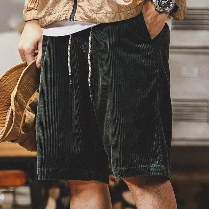Elegante Corduroy Shorts