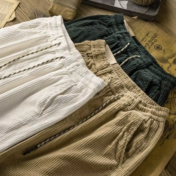Elegante Corduroy Shorts