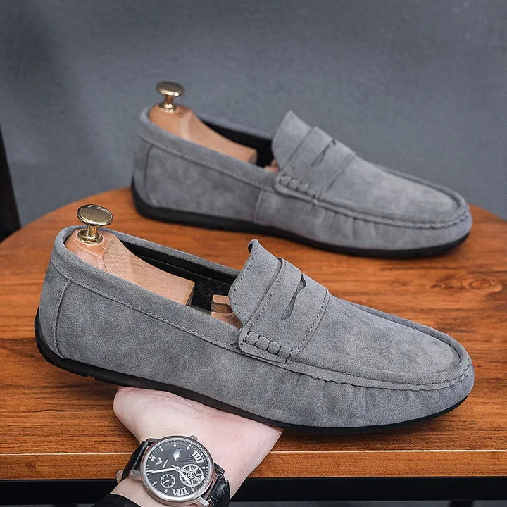 Leichte Wildleder Slipper