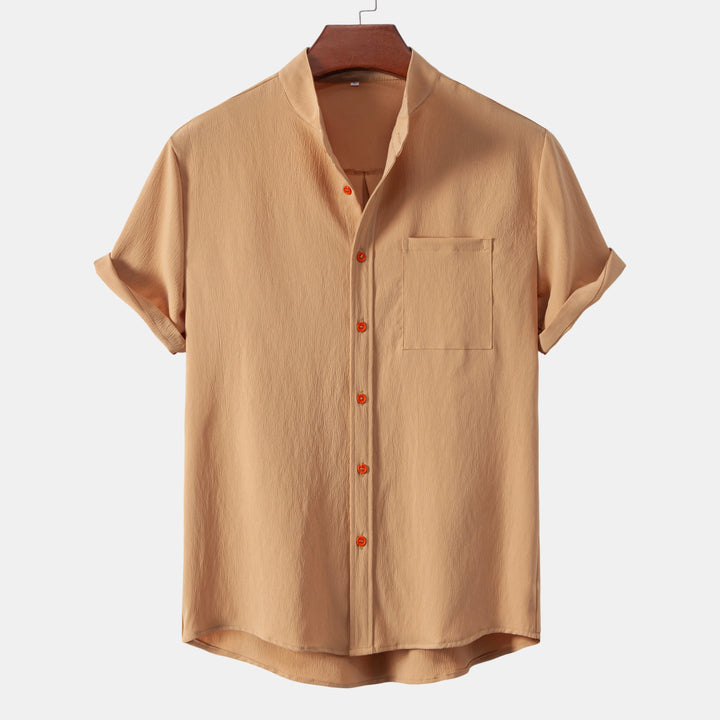 Elegantes atmungsaktives Sommerhemd