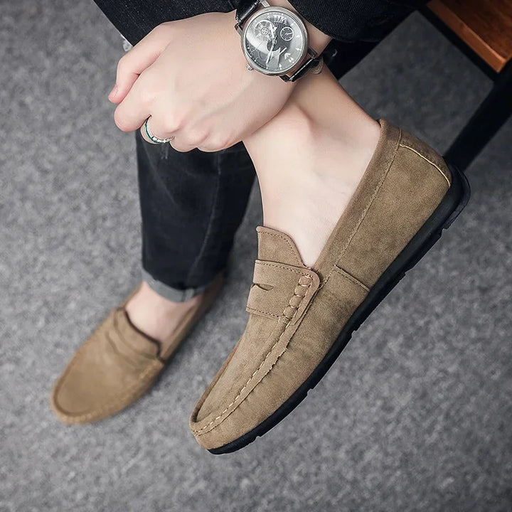 Leichte Wildleder Slipper