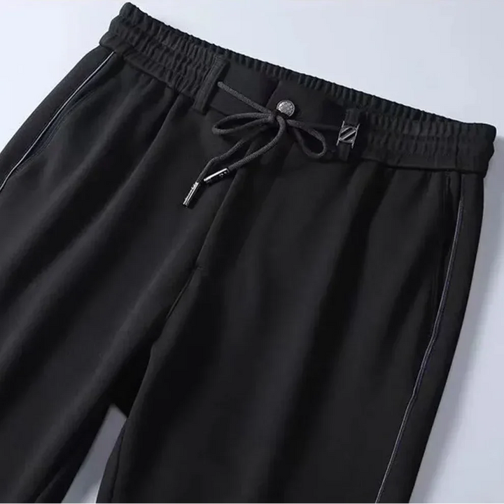 Eleganter maßgeschneiderter Trainingsanzug