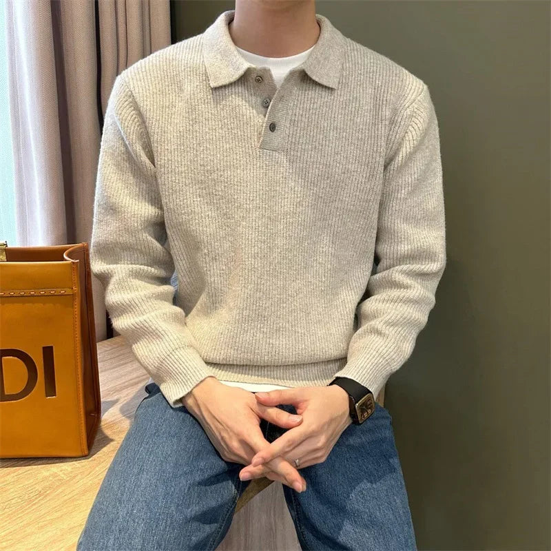 Eleganter gestrickter Poloshirt-Pullover