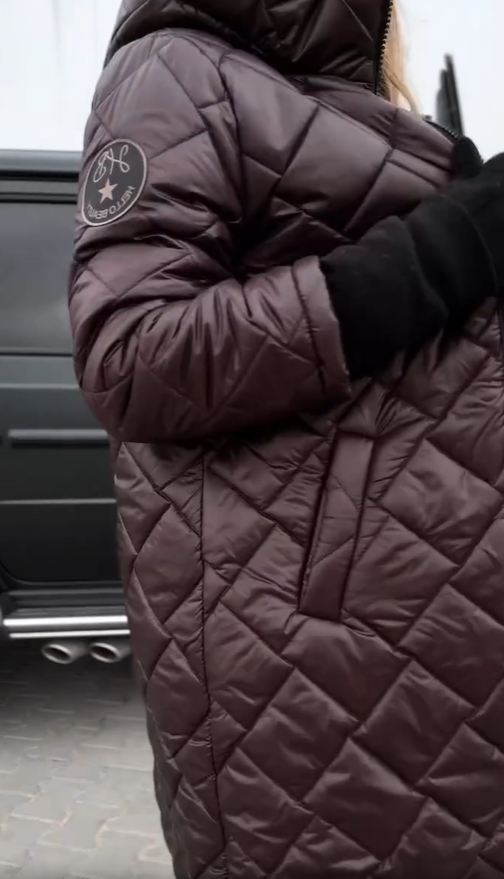 Bogna | Elegante gesteppte Daunenjacke mit Kapuze