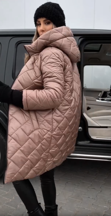 Bogna | Elegante gesteppte Daunenjacke mit Kapuze