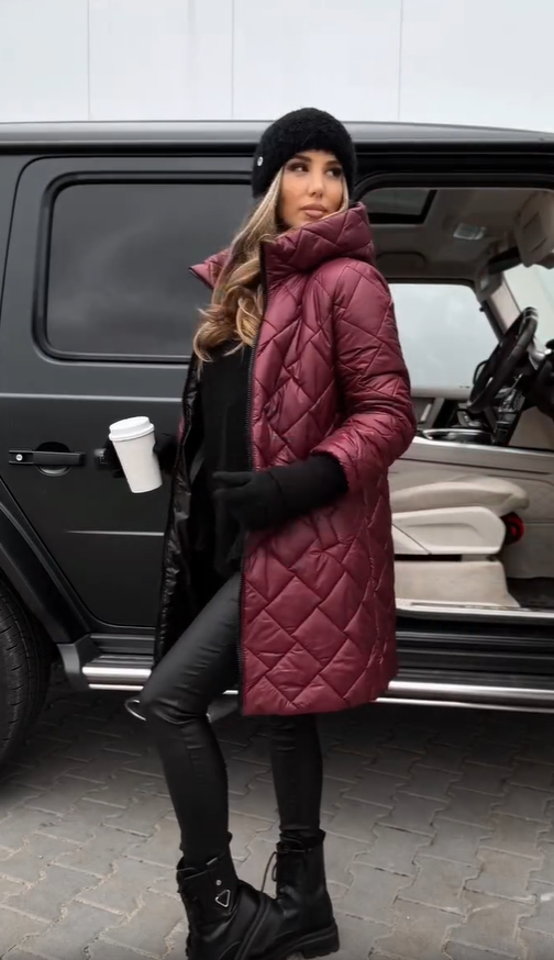 Bogna | Elegante gesteppte Daunenjacke mit Kapuze
