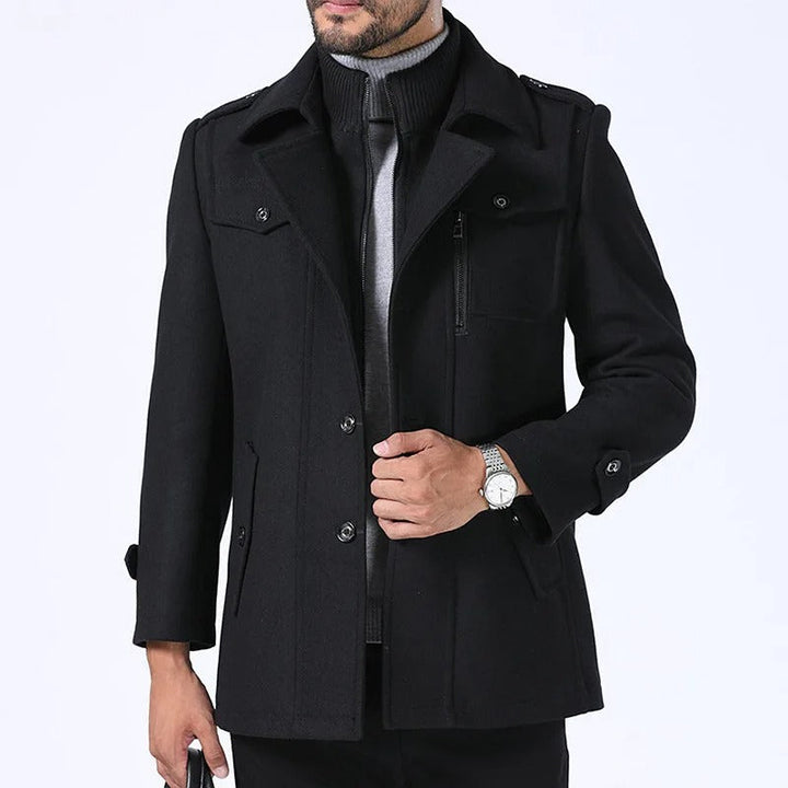 Eleganter Wollmantel