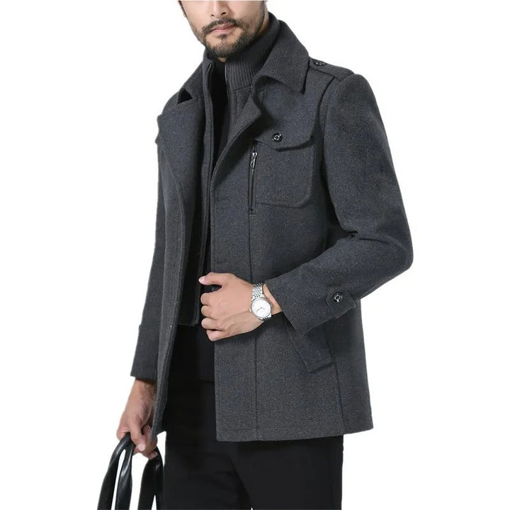 Eleganter Wollmantel